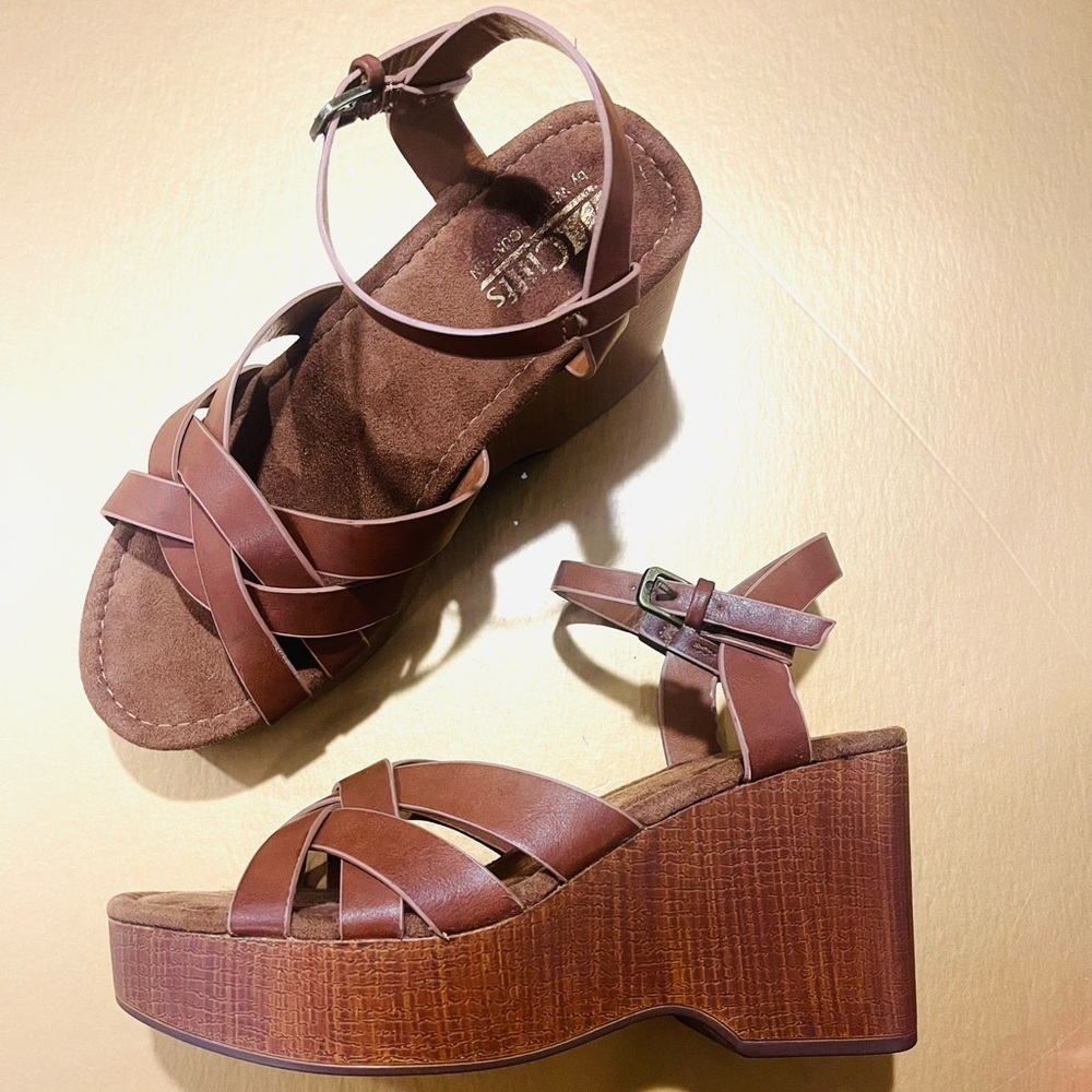 Faux Leather Strappy Platform Sandals Size 8 Cliff by White Mountain